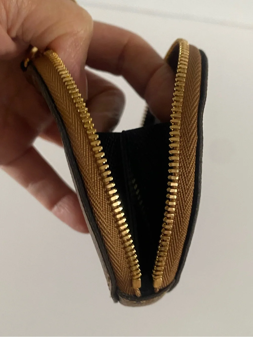 Louis Vuitton round coin purse